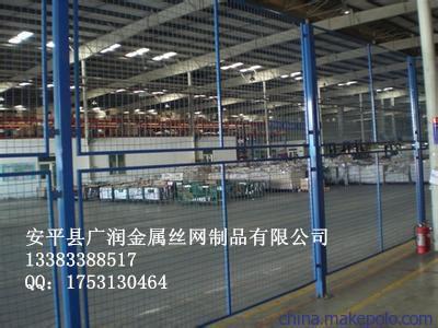 安平廠家專業(yè)供應(yīng)各類護(hù)欄與圍欄——以廣潤(rùn)金屬絲網(wǎng)制品為例